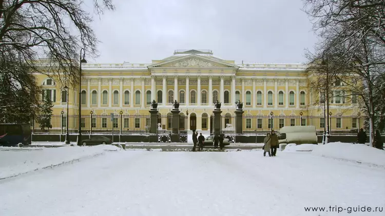 Вид с площади искусств Вид с площади искусств