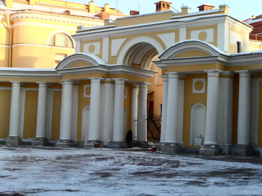 Ворота внутреннего двора Ворота внутреннего двора