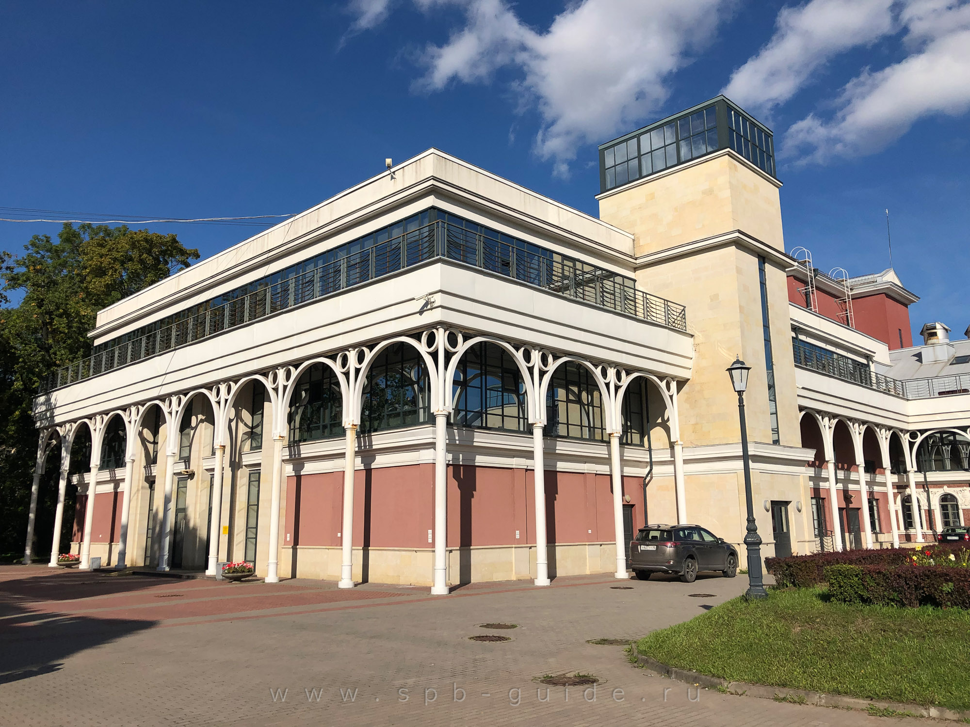 Санкт-Петербургский государственный молодёжный театр на Фонтанке Санкт-Петербургский государственный молодёжный театр на Фонтанке