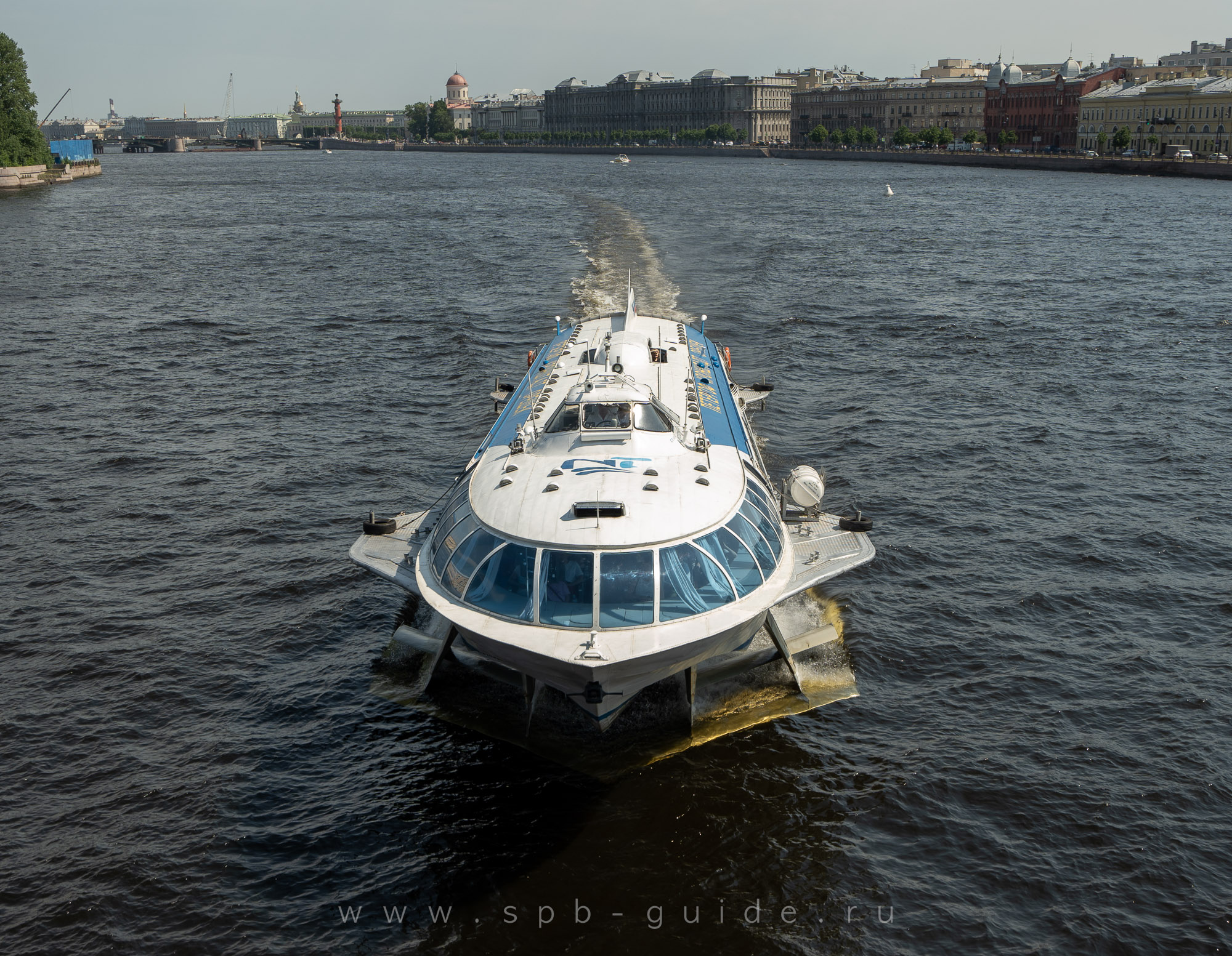 Метеор в Петергоф