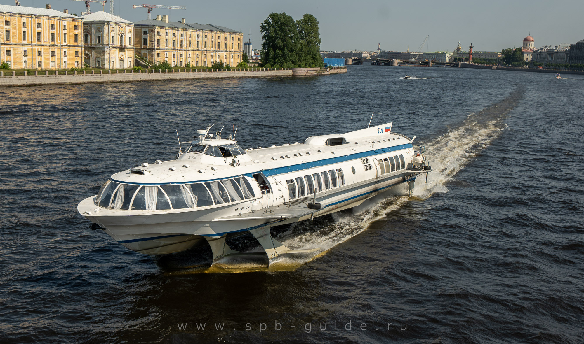 Метеор в Петергоф