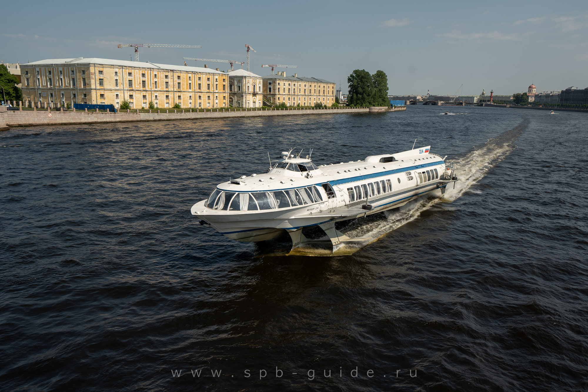Метеор в Петергоф