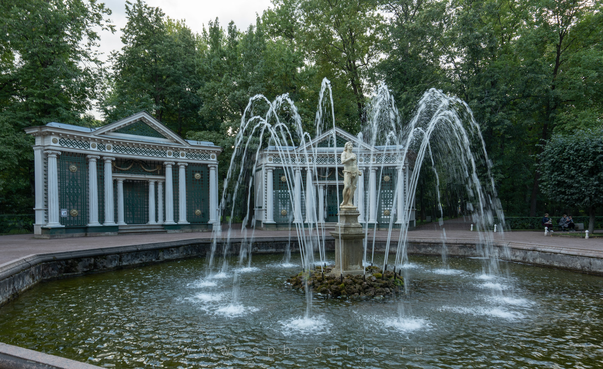 Фонтан Адам в Петергофе Фонтан Адам в Петергофе