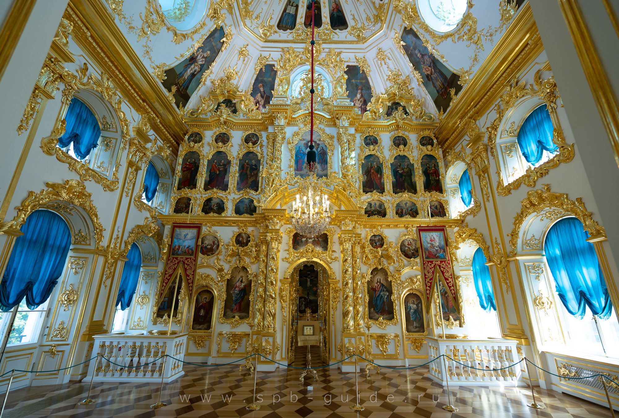 Церковный корпус в Петергофе Церковный корпус в Петергофе