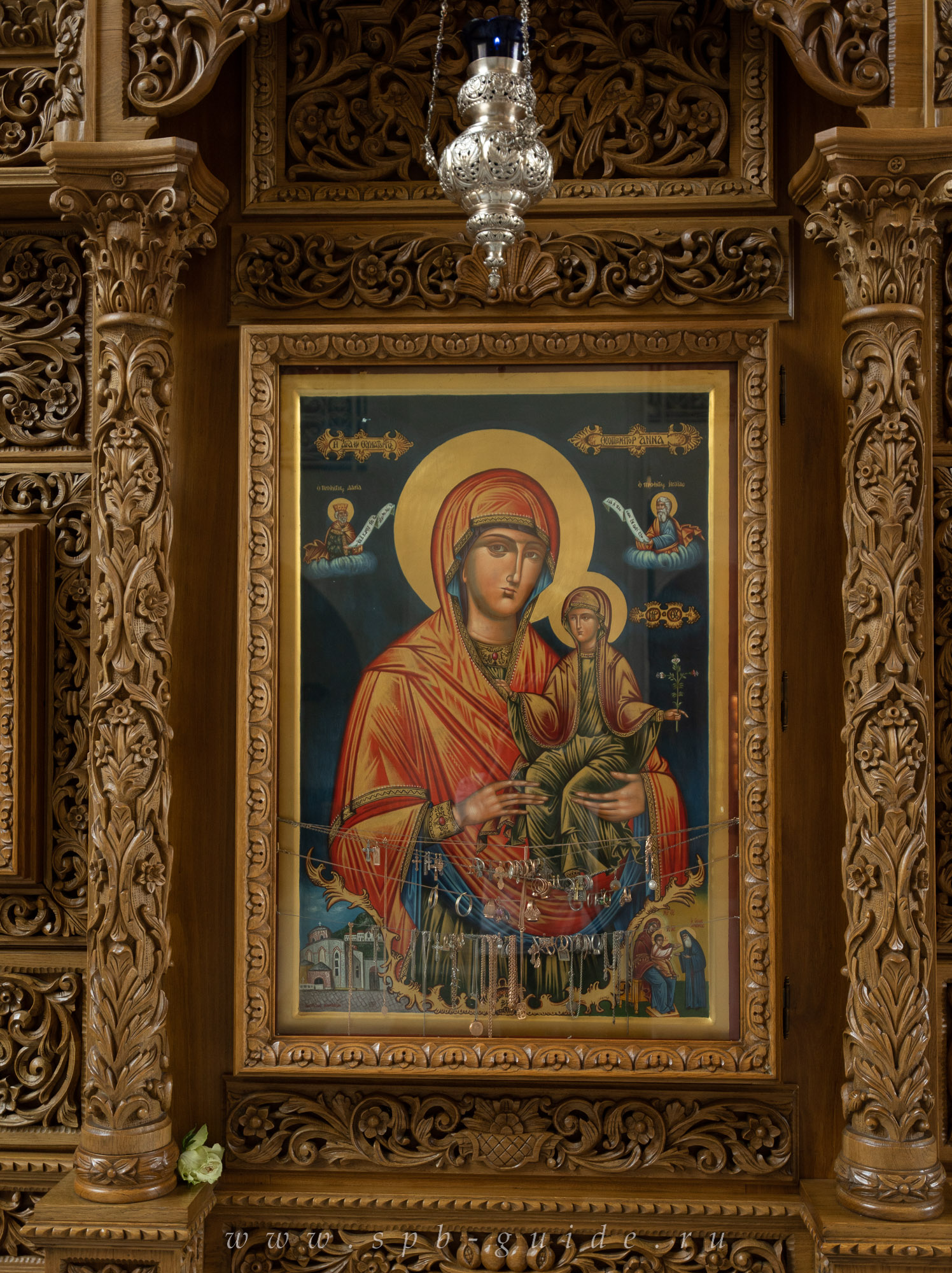 Икона святой праведной Анны, подворье Валаамского монастыря в Санкт-Петербурге Икона святой праведной Анны, подворье Валаамского монастыря в Санкт-Петербурге