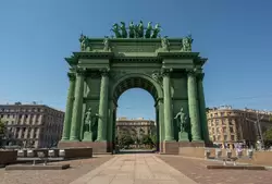 Нарвские триумфальные ворота