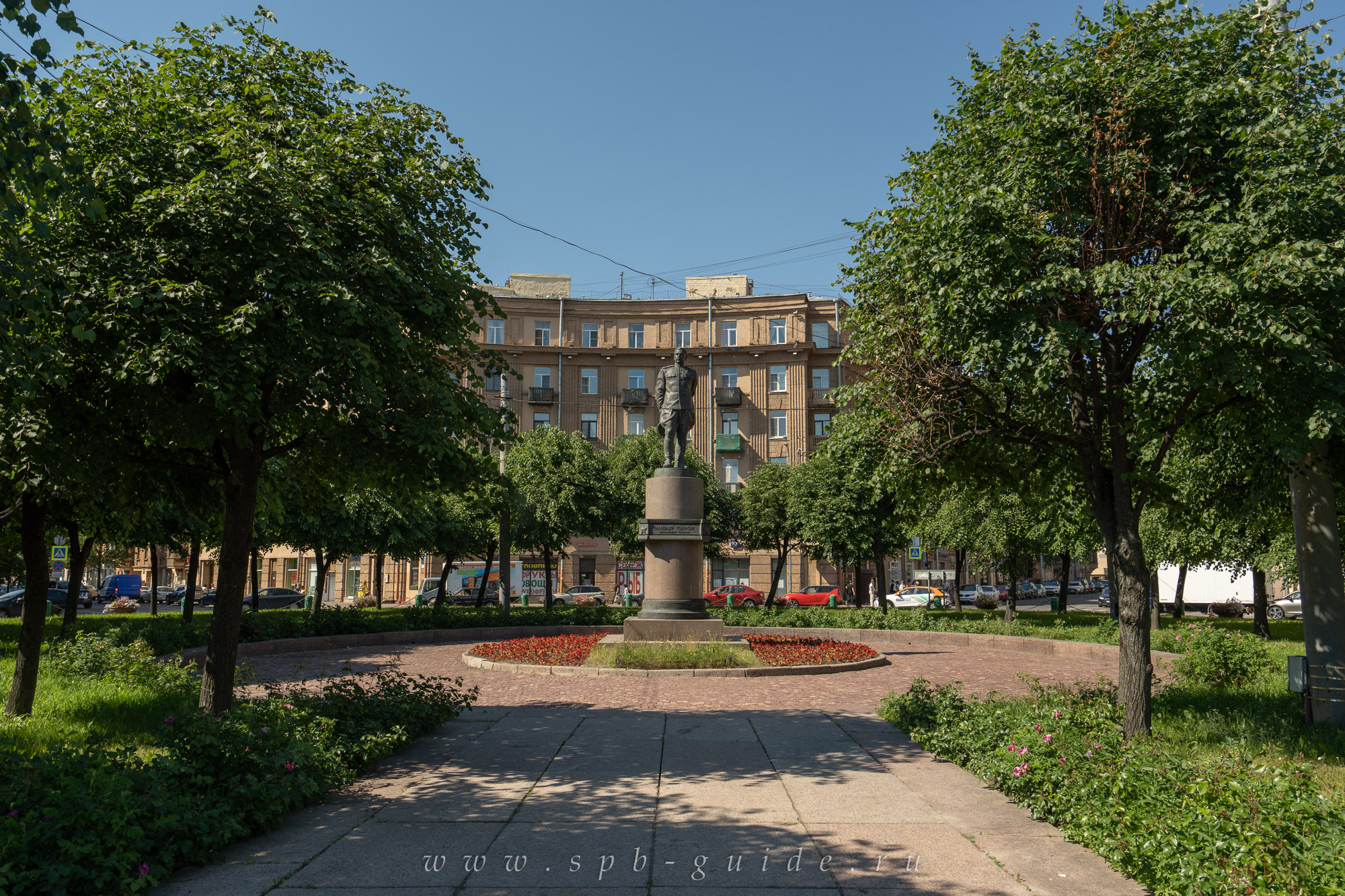 Памятник маршалу Говорову в Санкт-Петербурге