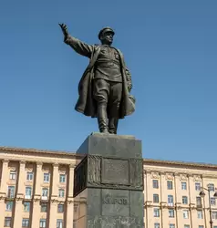 Памятник Кирову