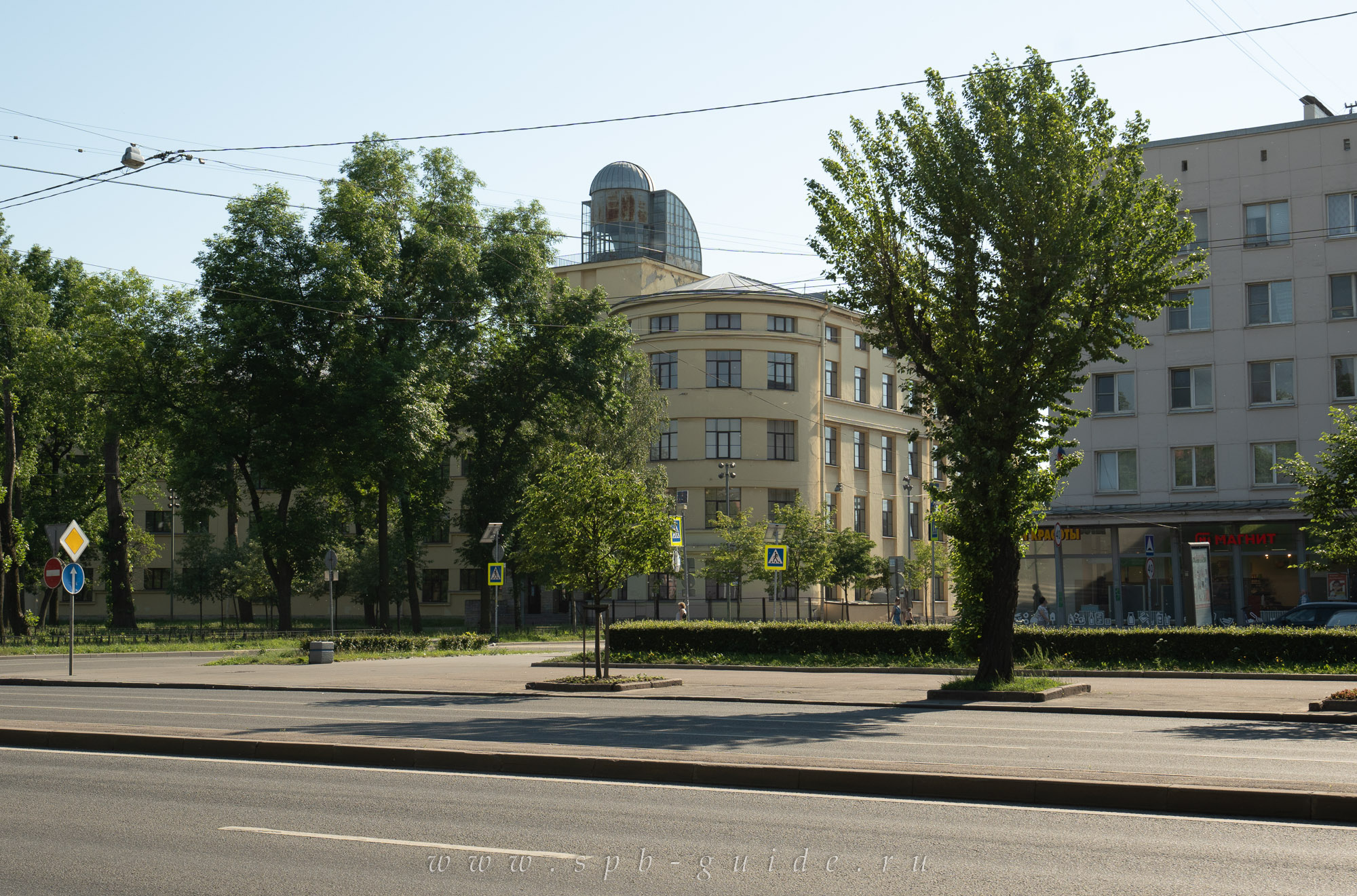 Школа им. 10-летия Октября, теперь лицей № 384 Школа им. 10-летия Октября, теперь лицей № 384