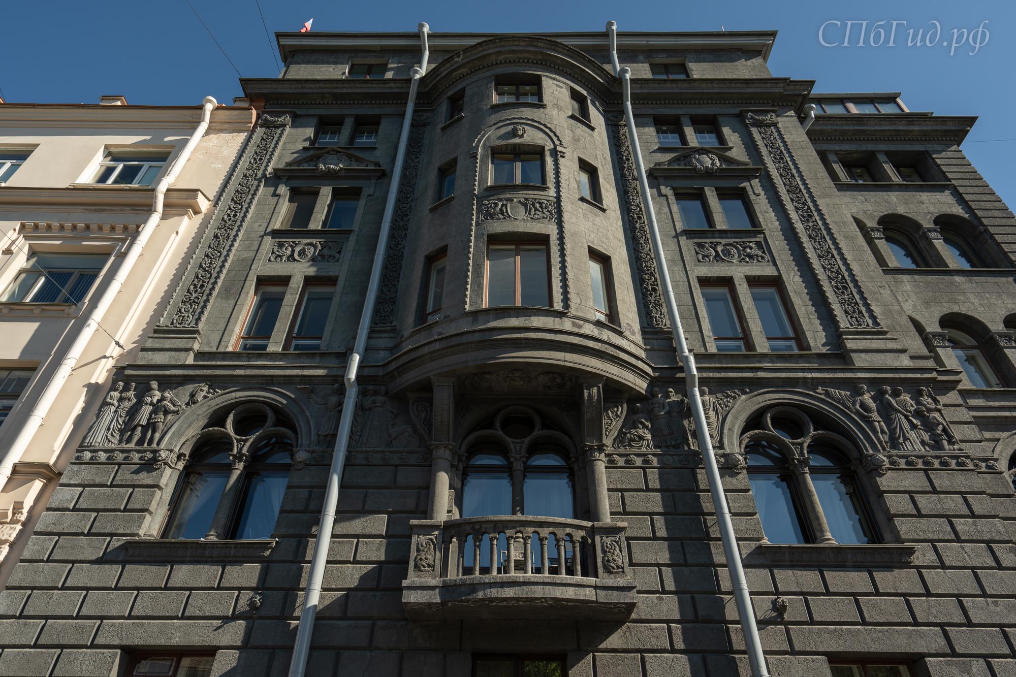 Эркер дома Веге в Санкт-Петербурге Эркер дома Веге в Санкт-Петербурге
