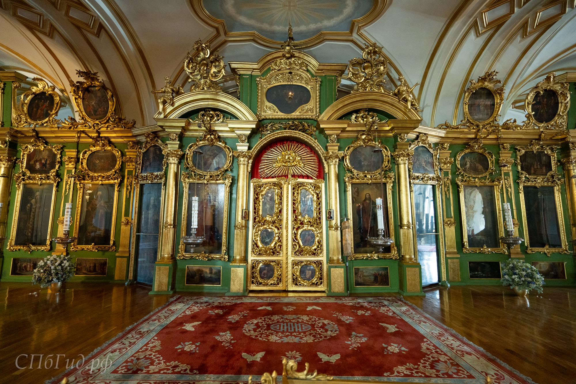 Иконостас, Нижний храм Никольского собора