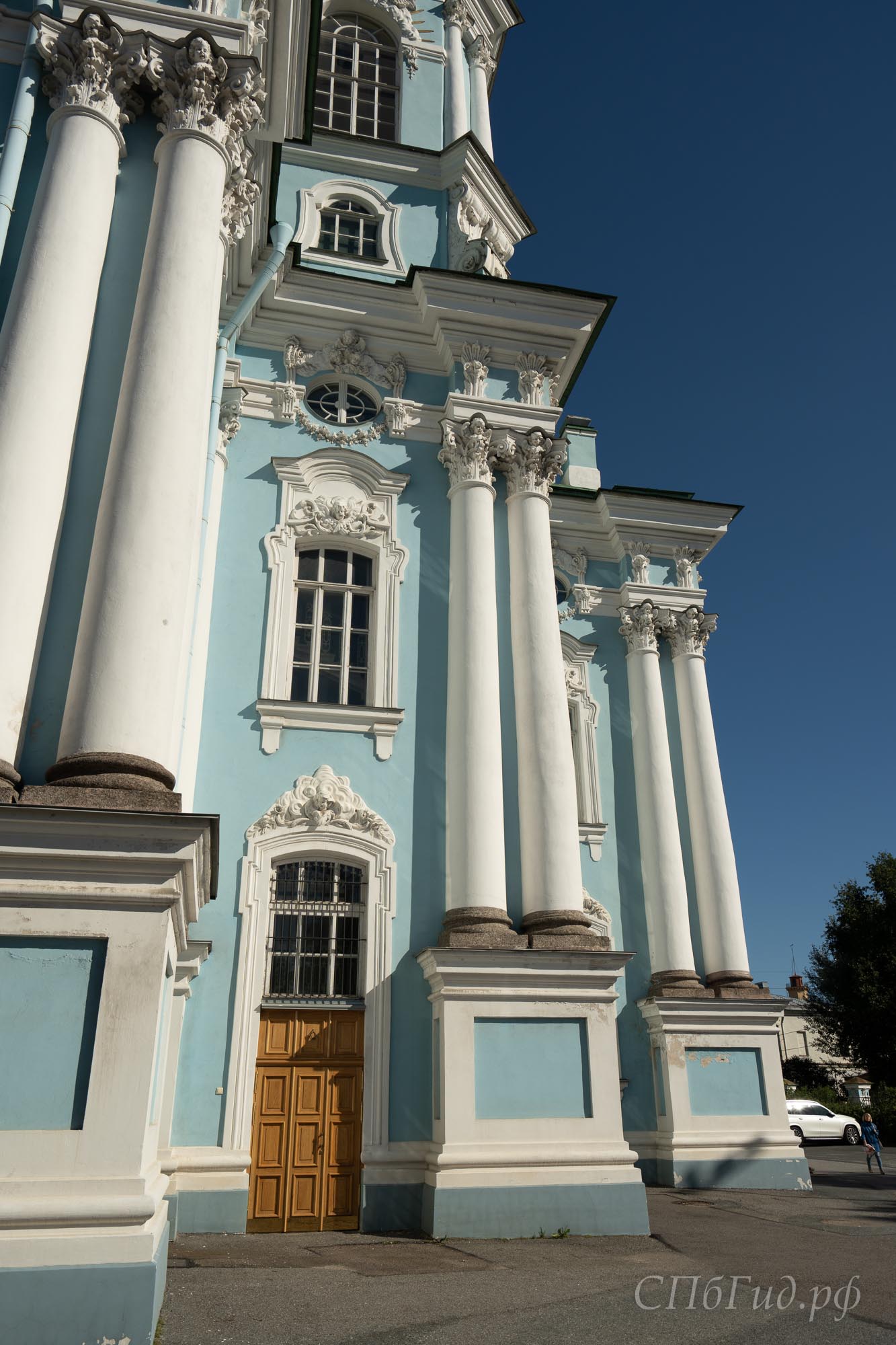 Коринфские колонны, Никольский морской собор