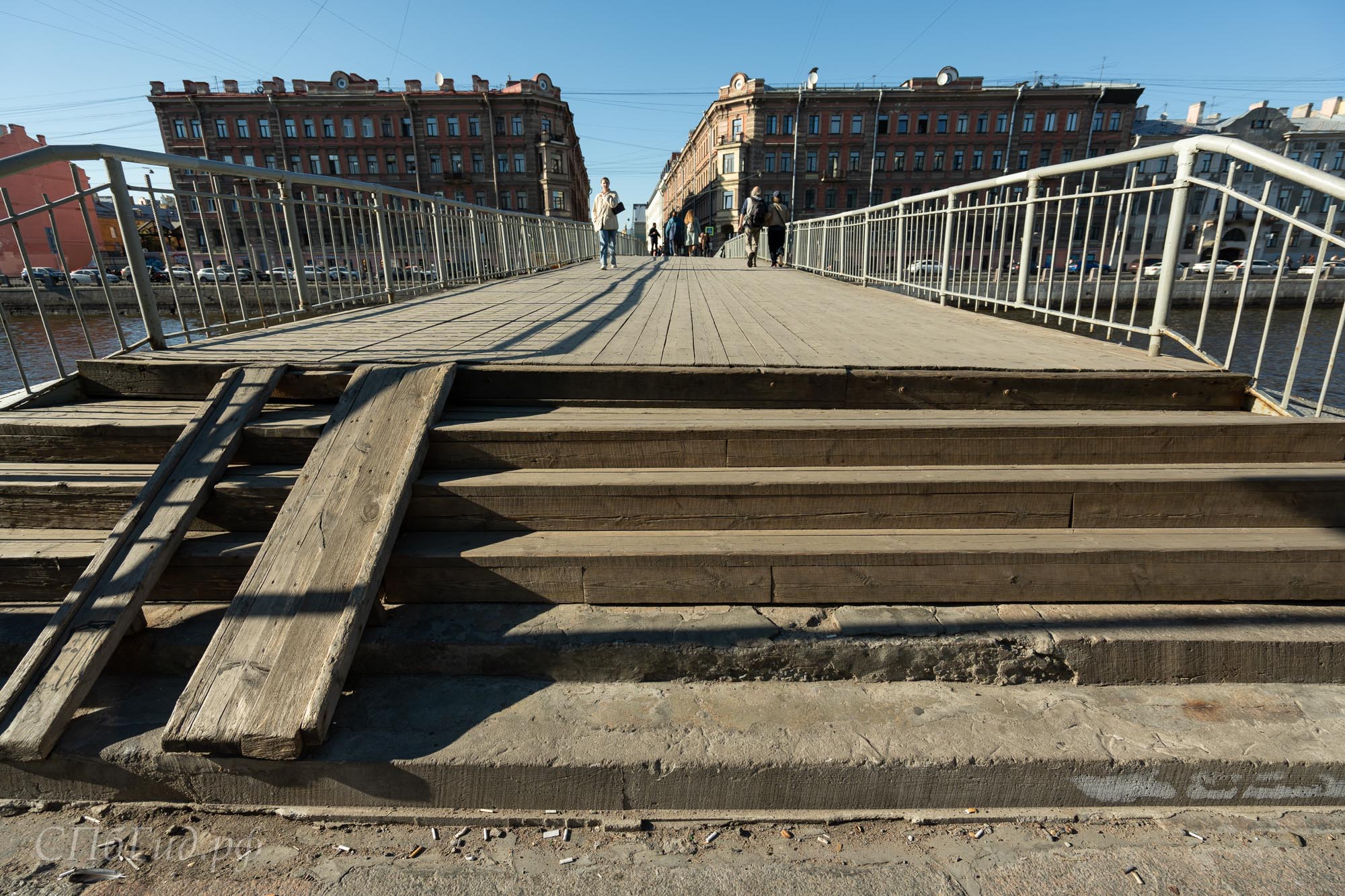 Ступени Горсткина моста Ступени Горсткина моста