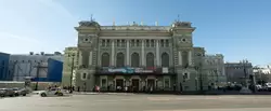 Театральная площадь
