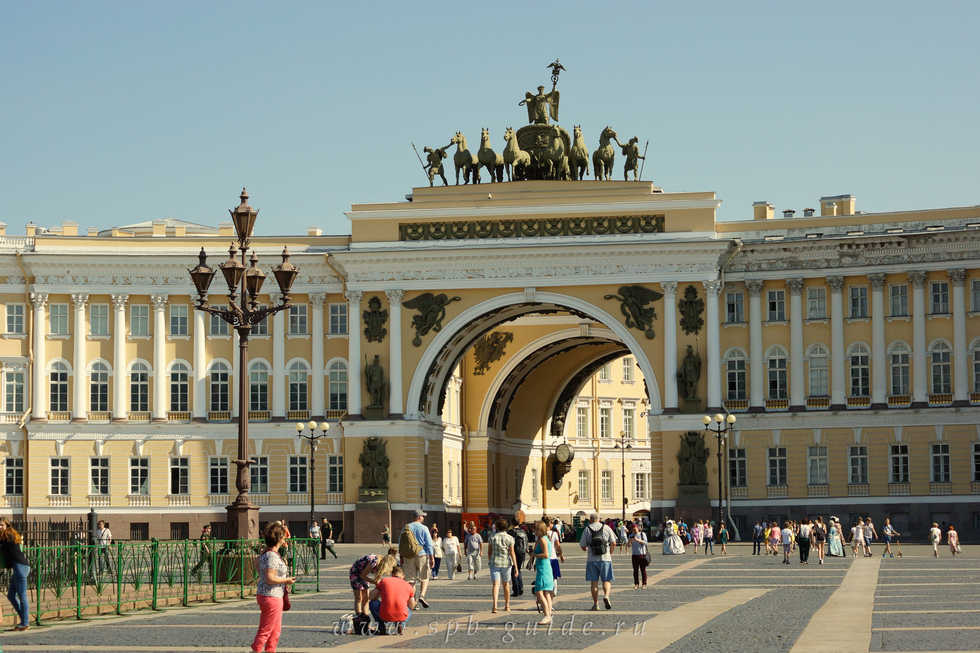 Триумфальная арка на дворцовой площади