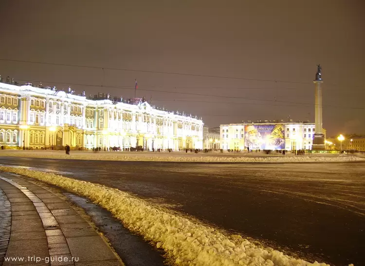 Дворцовая площадь ночью Дворцовая площадь ночью