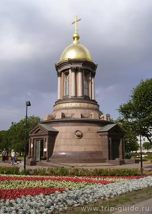 Храм в честь 300-летия Санкт-Петербурга Храм в честь 300-летия Санкт-Петербурга