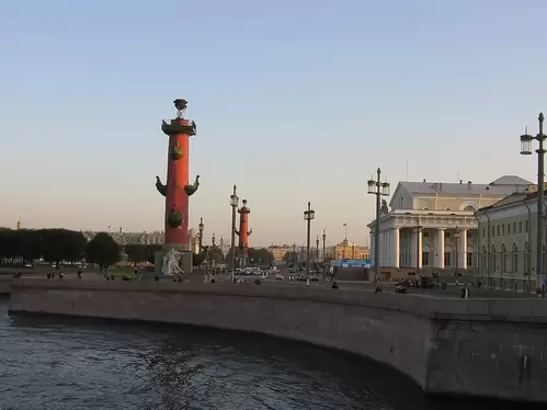 Ростральные колонны