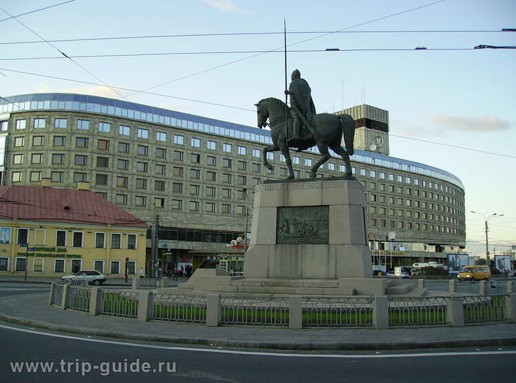 Площадь невского в питере