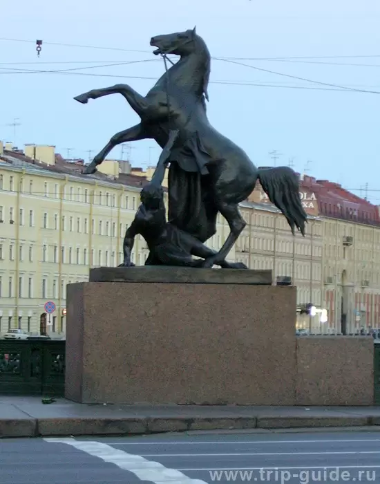 Река Фонтанка, скульптура укротителя коня, Аничков мост