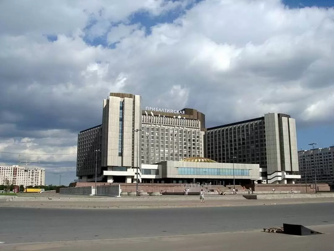 Санкт-Петербург, Васильевский остров, гостиница «Прибалтийская» Санкт-Петербург, Васильевский остров, гостиница «Прибалтийская»