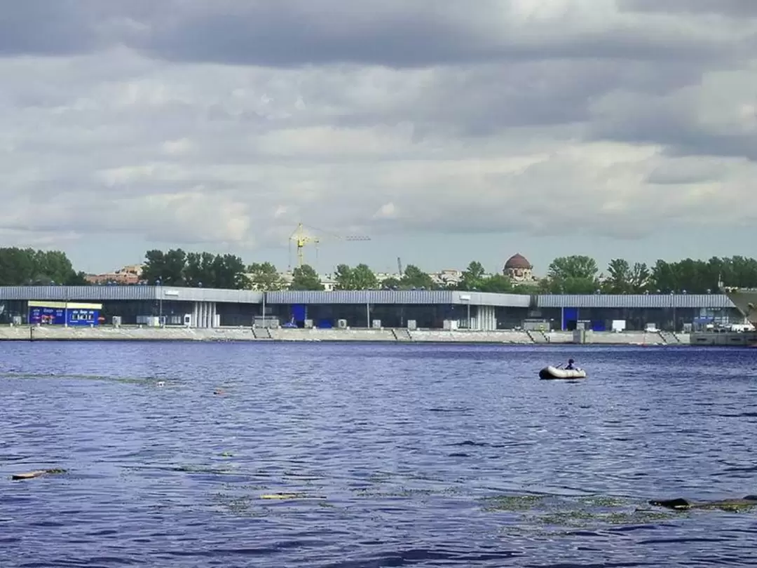 Санкт-Петербург, Васильевский остров, Выставочный комплекс «Ленэкспо» Санкт-Петербург, Васильевский остров, Выставочный комплекс «Ленэкспо»