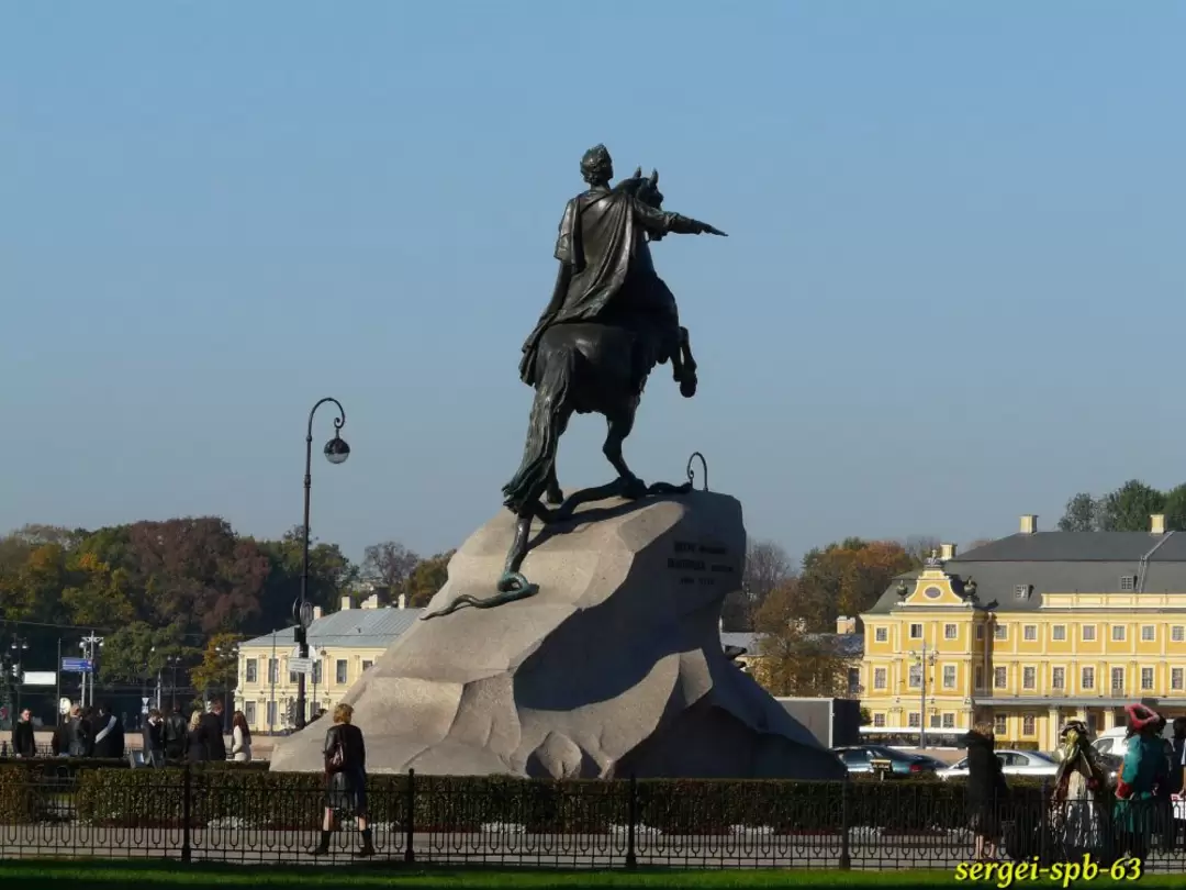 Памятник Петру Первому на Сенатской площади Памятник Петру Первому на Сенатской площади