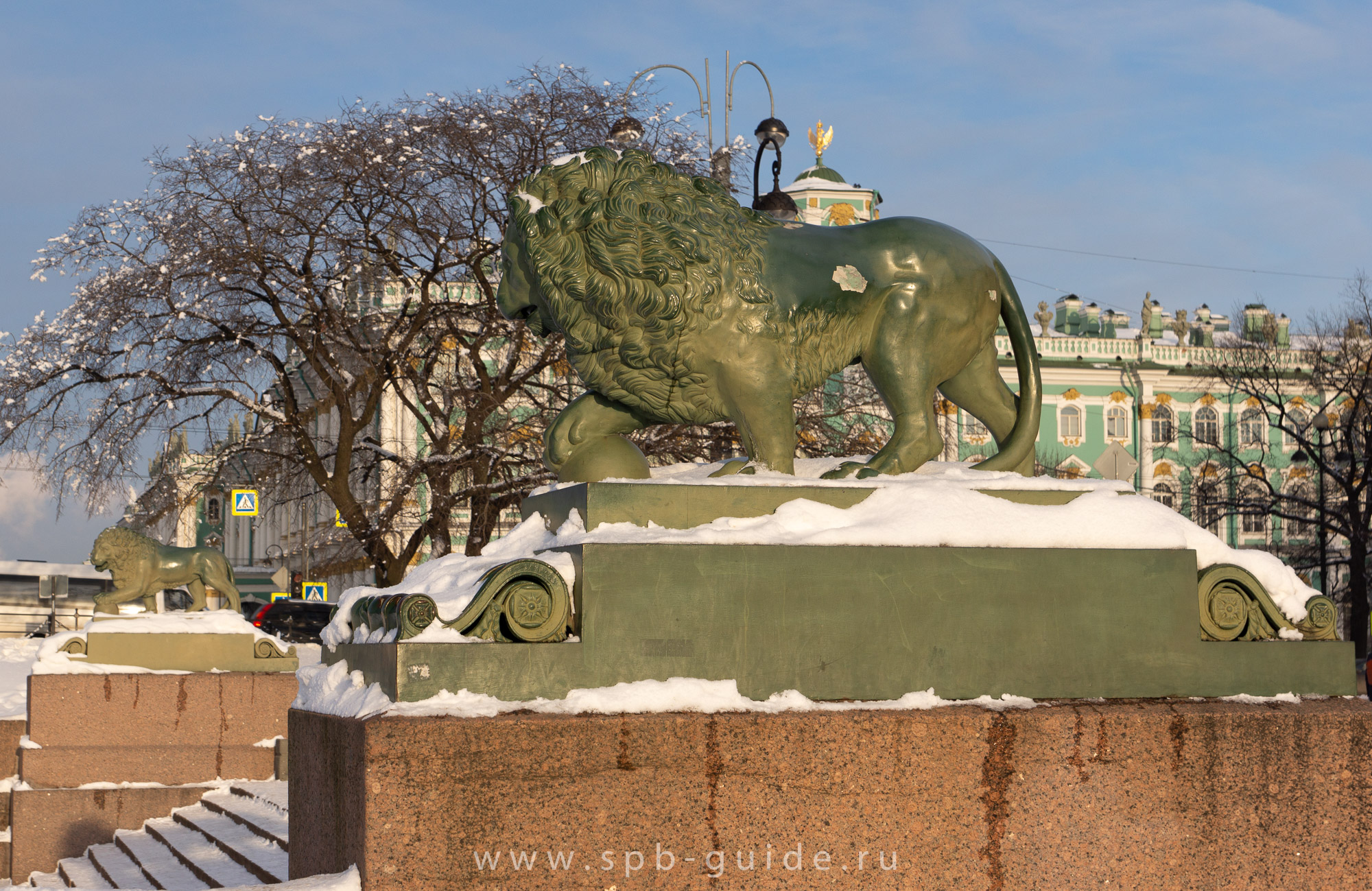 Львы Дворцовой пристани