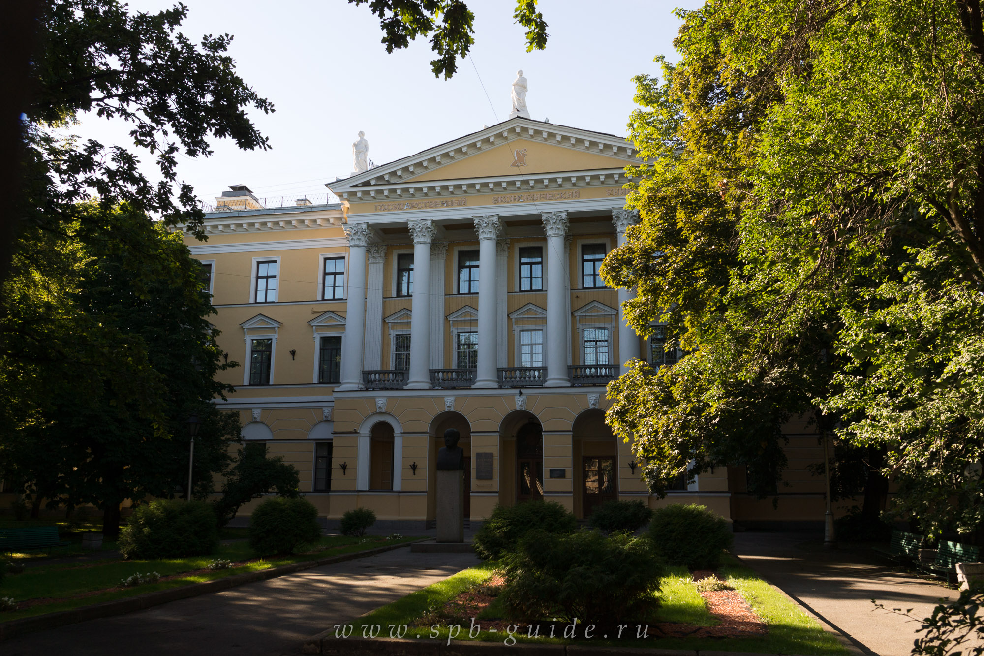 Сайт петербургского экономического университета