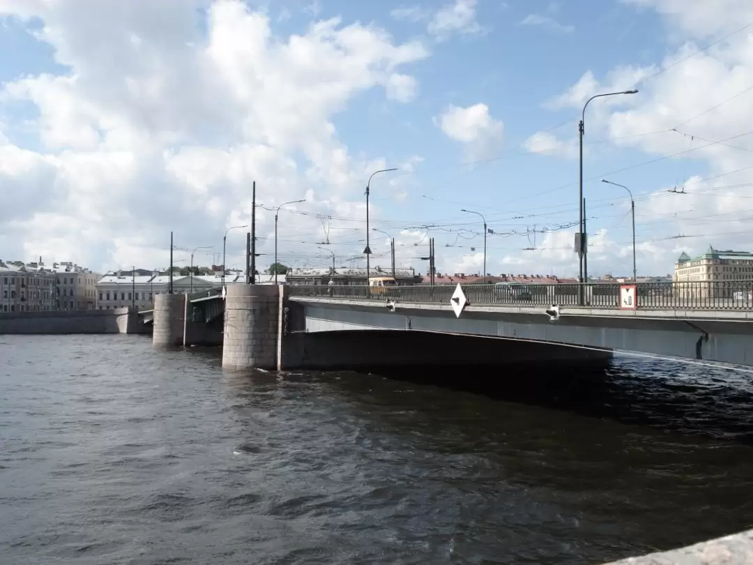 Биржевой Мост