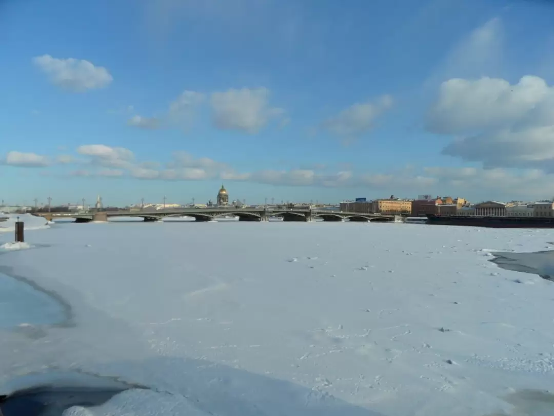 Большая Нева. Благовещенский мост (бывший мост Лейтенанта Шмидта) Большая Нева. Благовещенский мост (бывший мост Лейтенанта Шмидта)