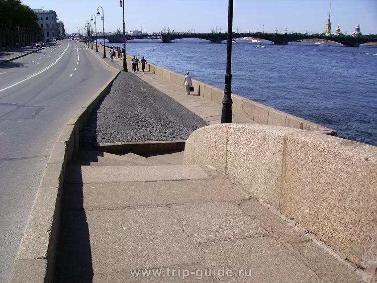 Дворцовая набережная у Прачечного моста Дворцовая набережная у Прачечного моста