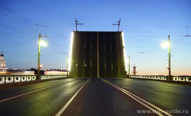 Дворцовый мост