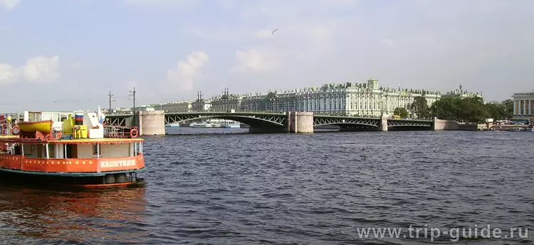 Дворцовый мост и «Капитал» Дворцовый мост и «Капитал»