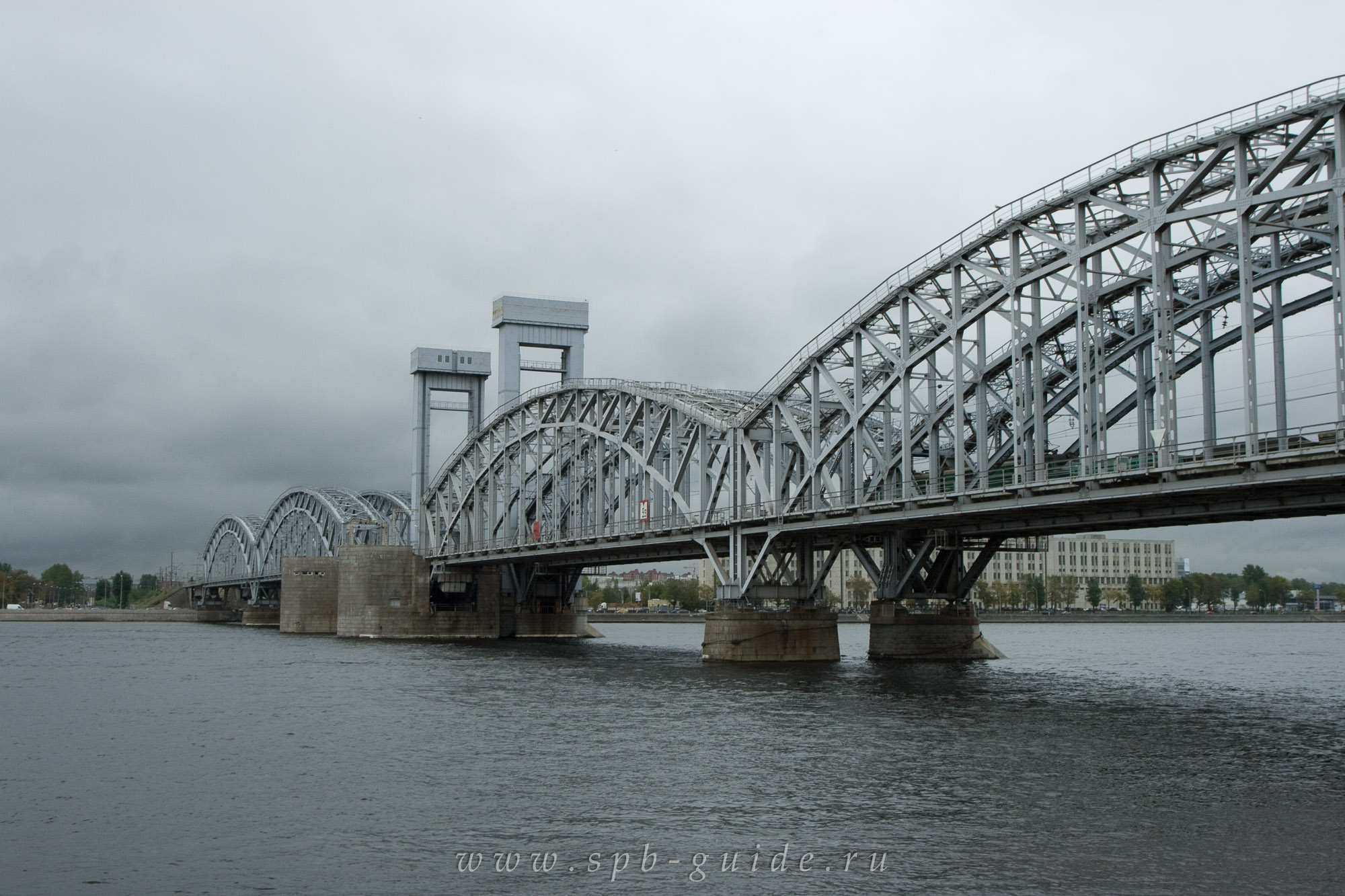 Финляндский мост в Санкт-Петербурге Финляндский мост в Санкт-Петербурге