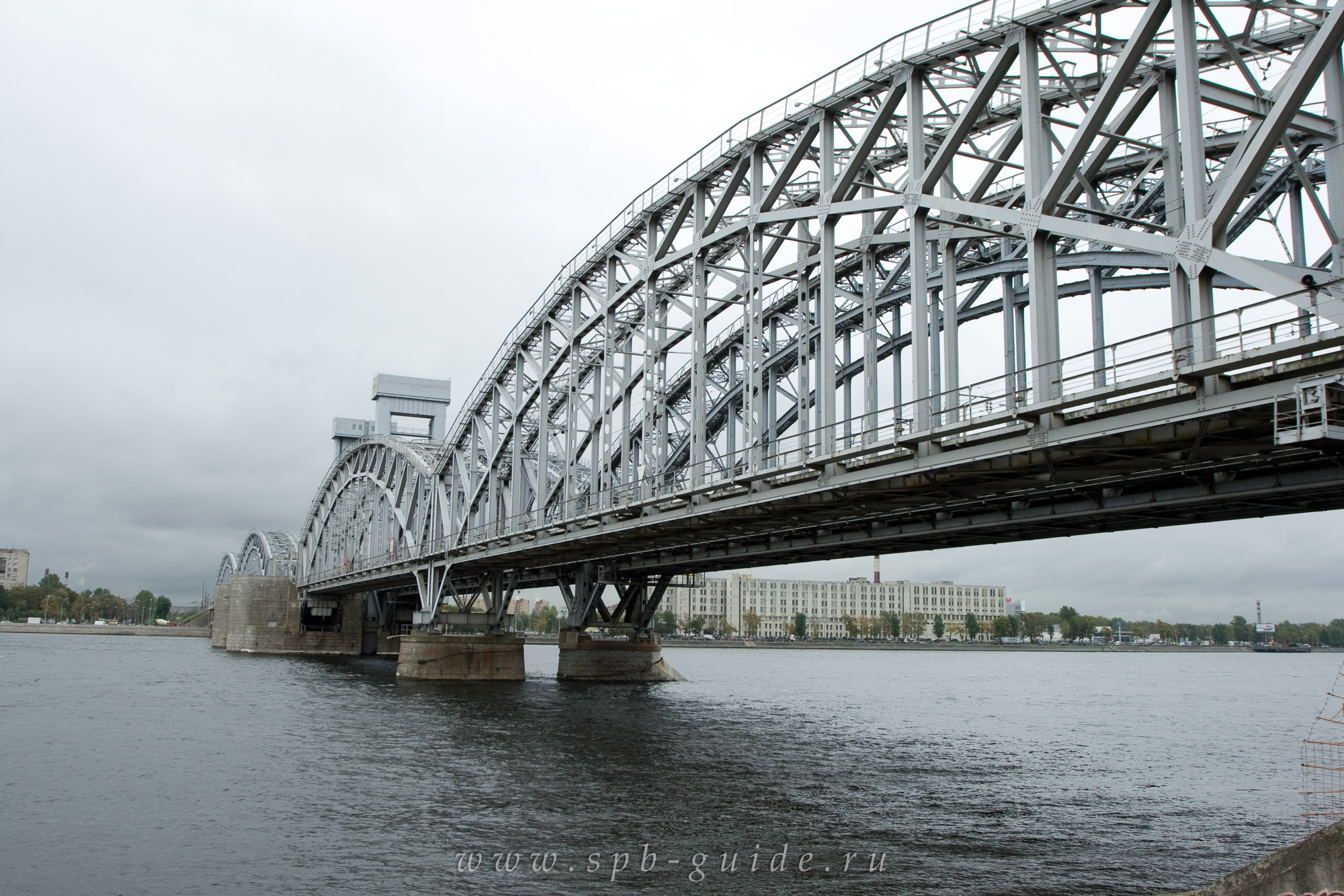 Финляндский мост в Санкт-Петербурге Финляндский мост в Санкт-Петербурге