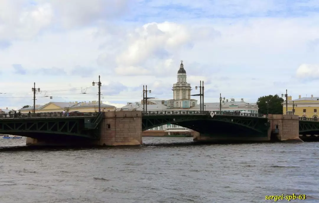 Кунсткамера и Дворцовый мост Кунсткамера и Дворцовый мост