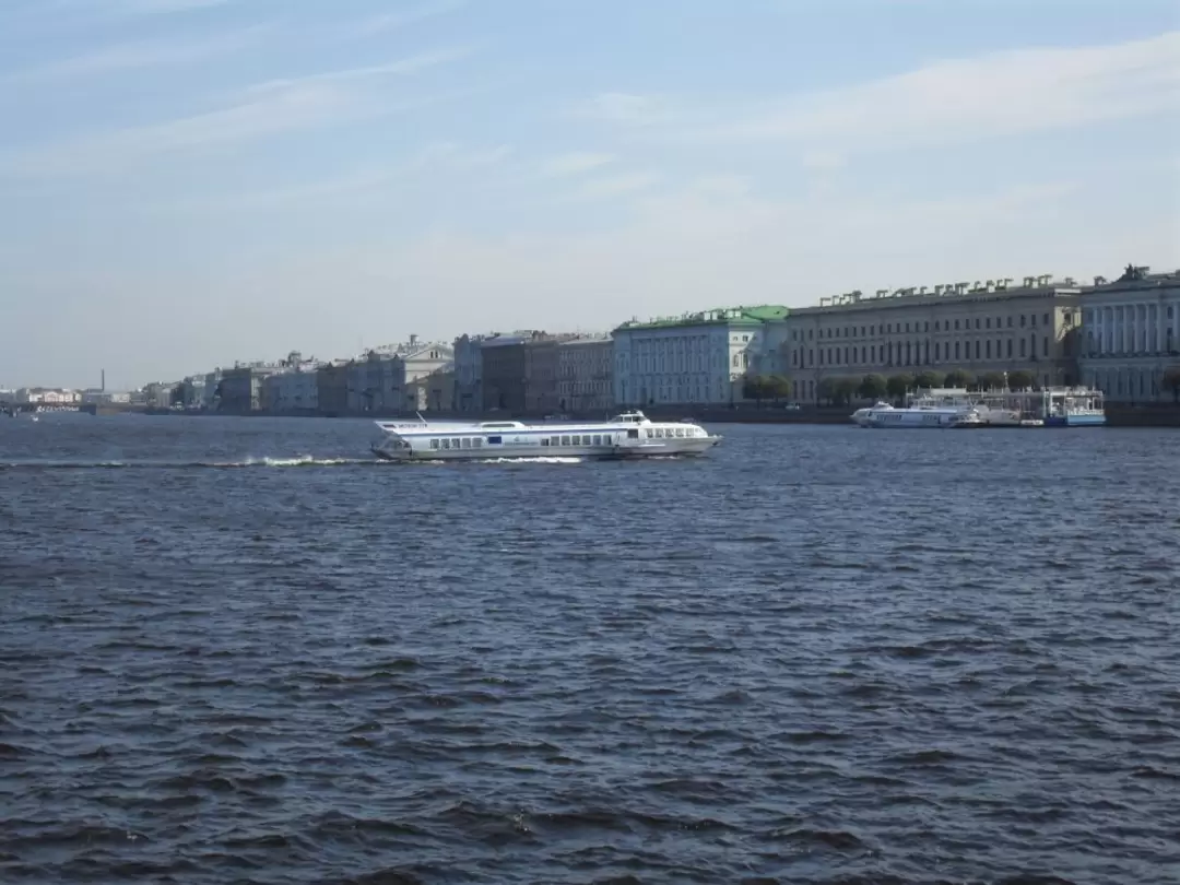 «Метеор» на Неве «Метеор» на Неве