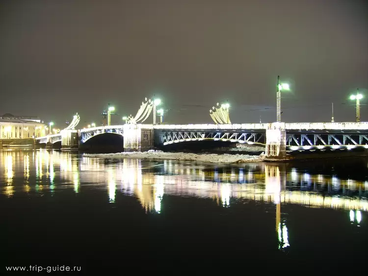Дворцовый мост Дворцовый мост