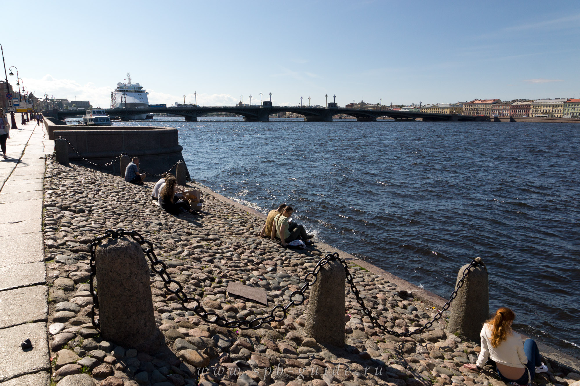 Спуск к воде Спуск к воде