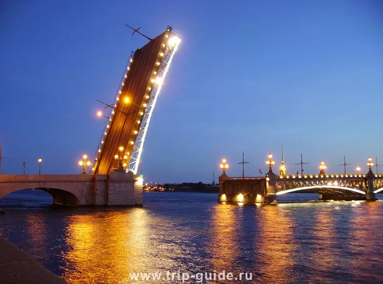 Троицкий (бывший Кировский) мост Троицкий (бывший Кировский) мост