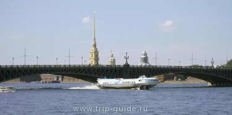 Троицкий мост, метеор и Петропавловская крепость Троицкий мост, метеор и Петропавловская крепость
