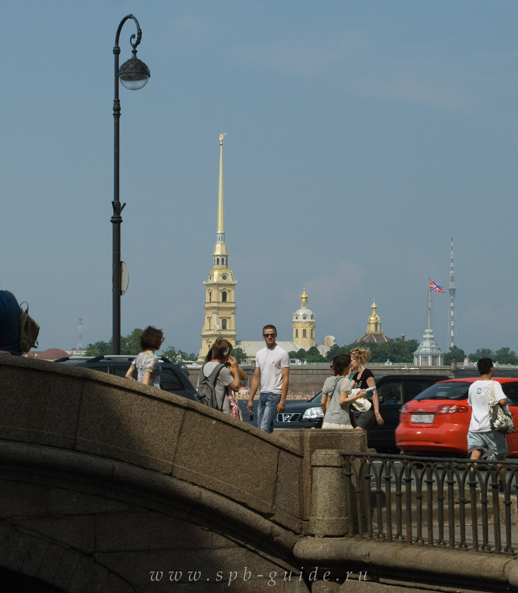 Вид на Петропавловскую крепость от Зимней Канавки Вид на Петропавловскую крепость от Зимней Канавки