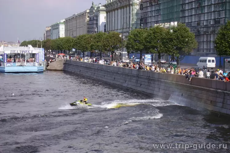 Водный мотоцикл на Неве Водный мотоцикл на Неве