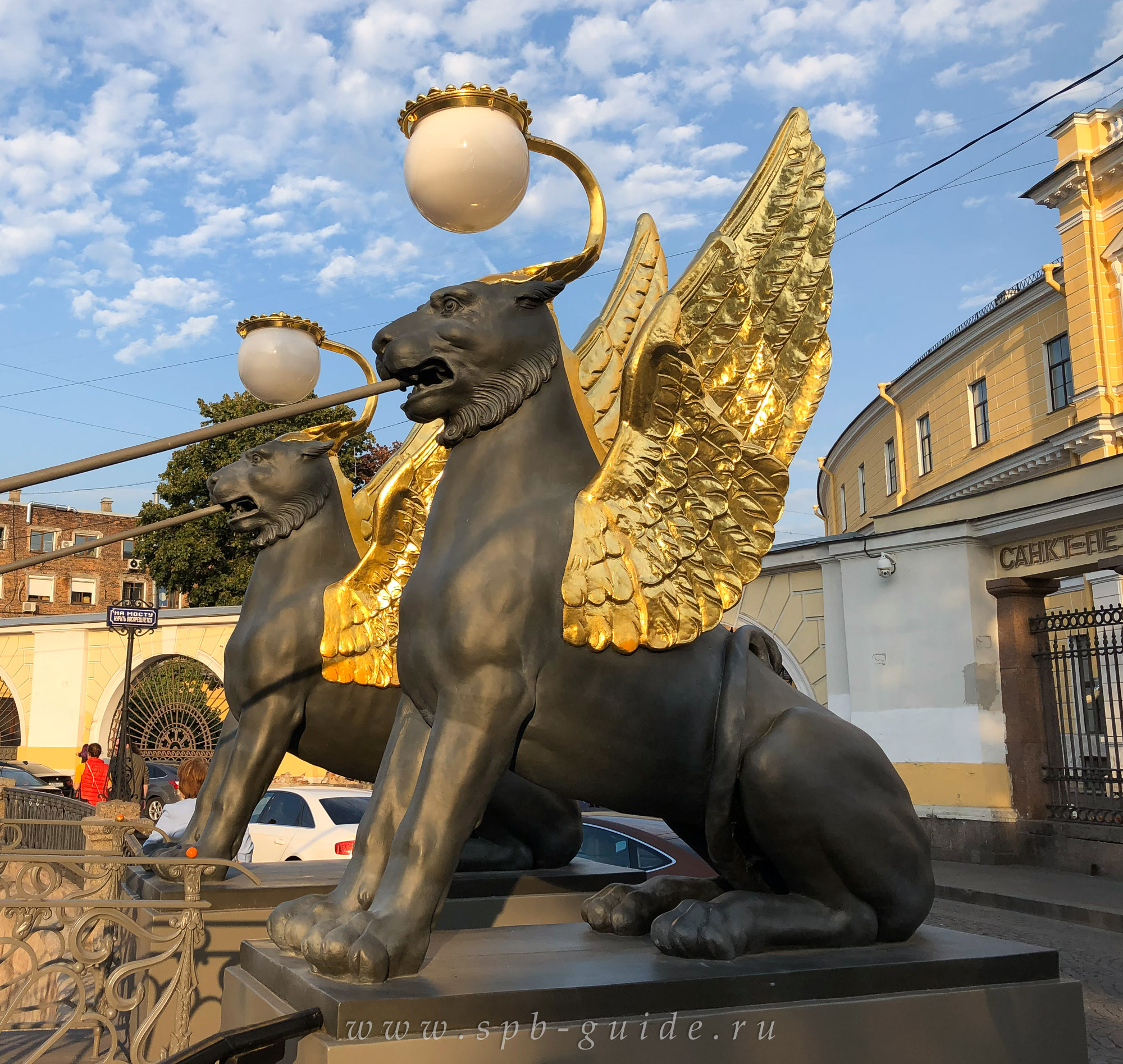 Банковский мост в Санкт-Петербурге Банковский мост в Санкт-Петербурге