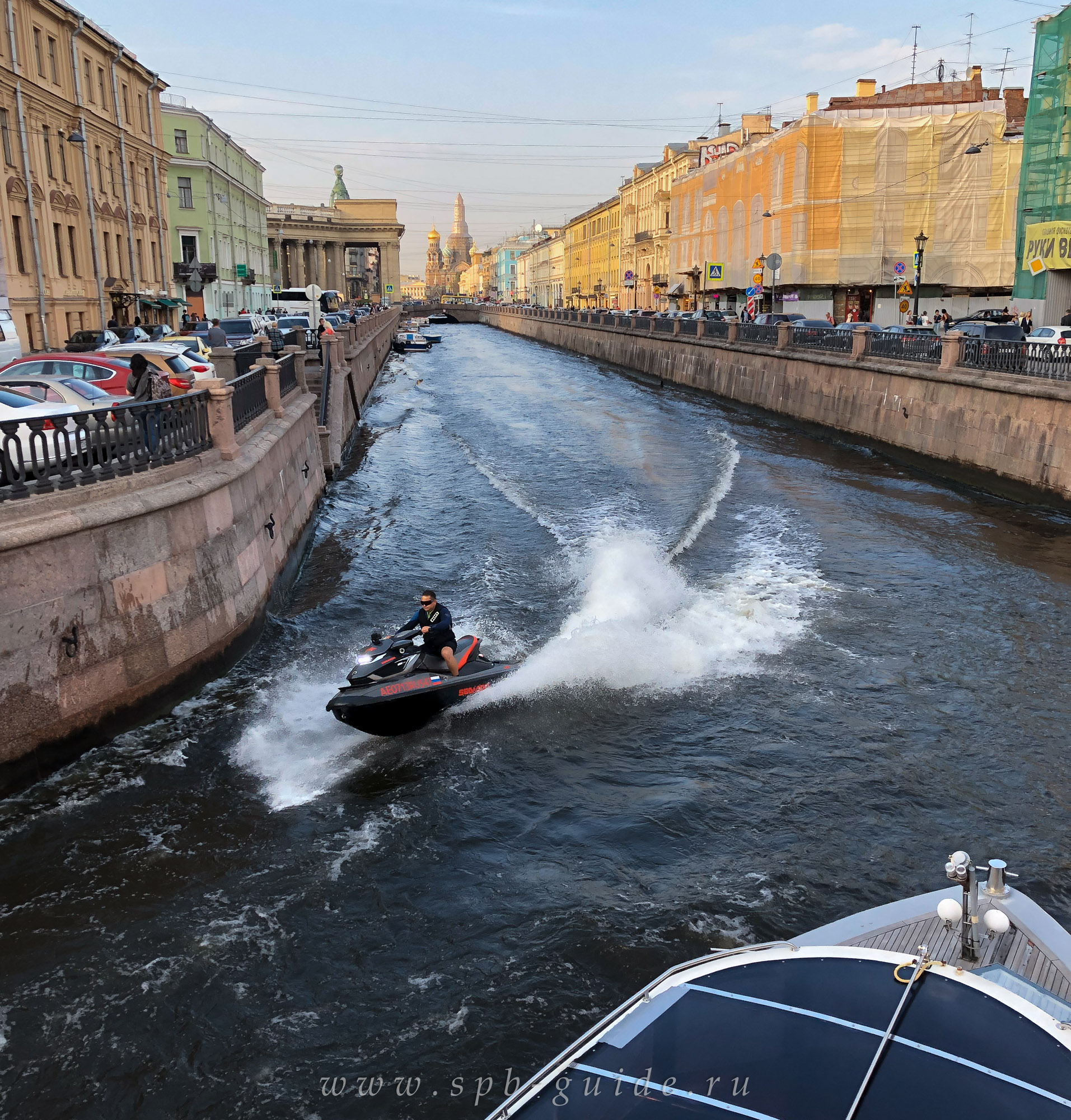 Водные мотоциклы на канале Грибоедова Водные мотоциклы на канале Грибоедова