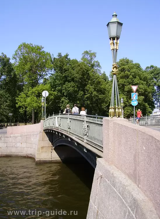 1-й Инженерный мост, фонари