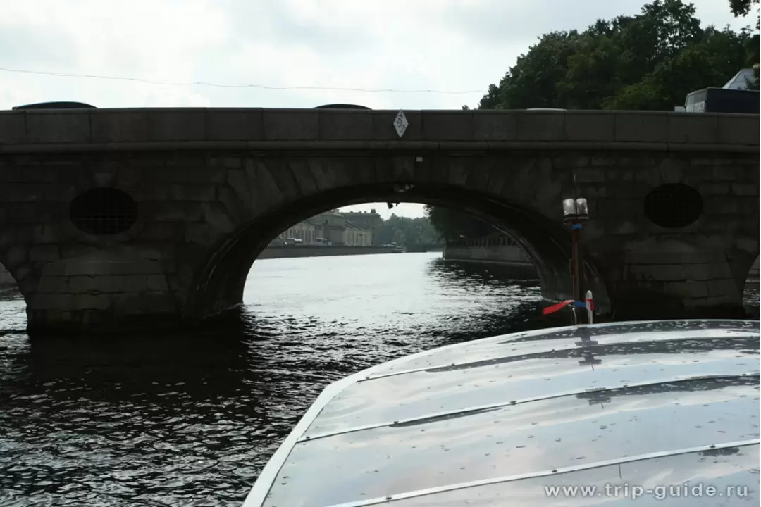Прачечный мост у истока Фонтанки из Невы Прачечный мост у истока Фонтанки из Невы