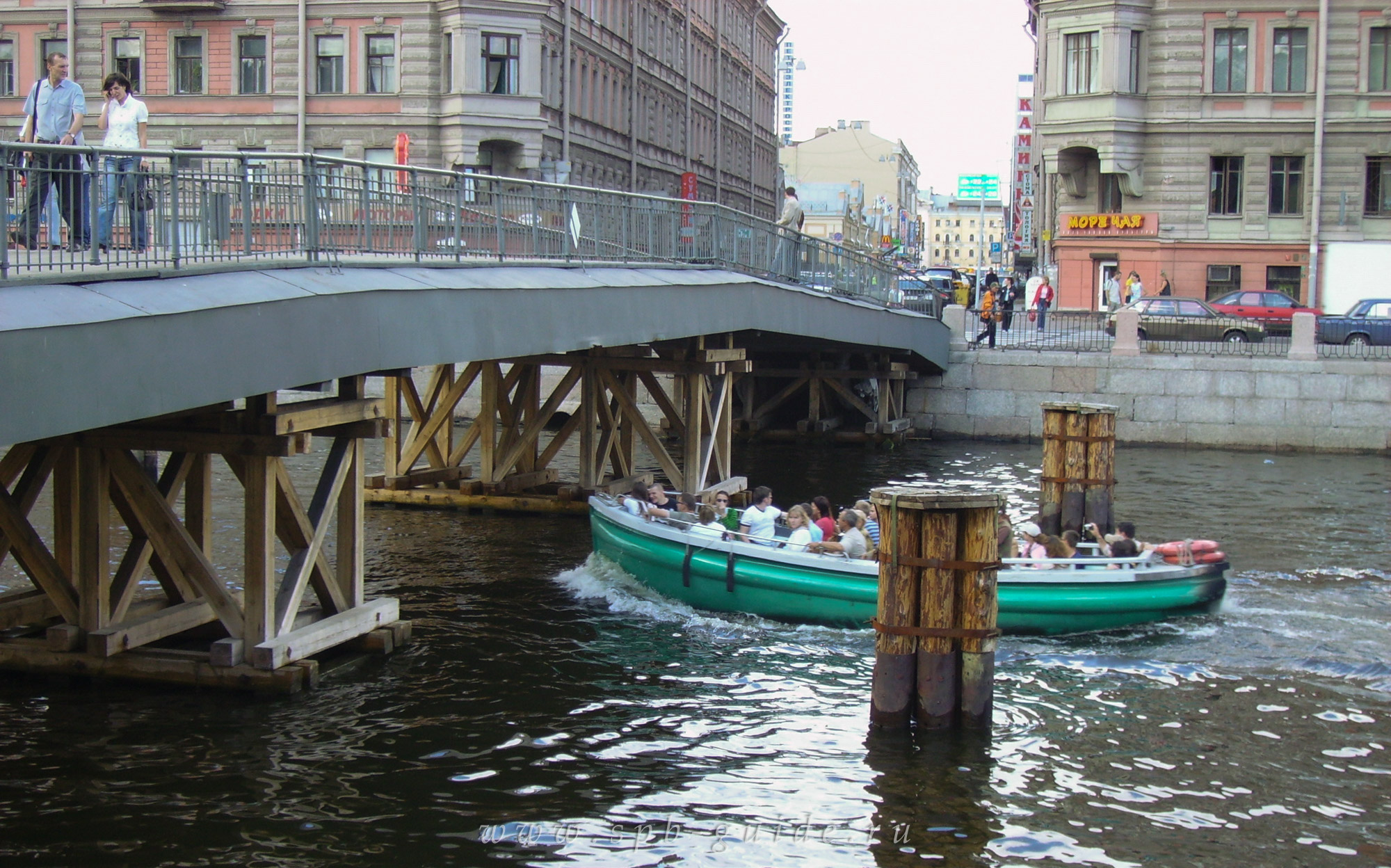 Река Фонтанка и Горсткин мост Река Фонтанка и Горсткин мост