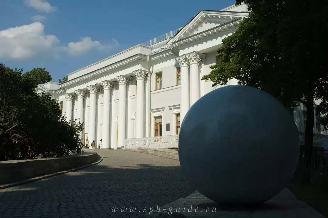 Елагин дворец в Санкт-Петербурге
